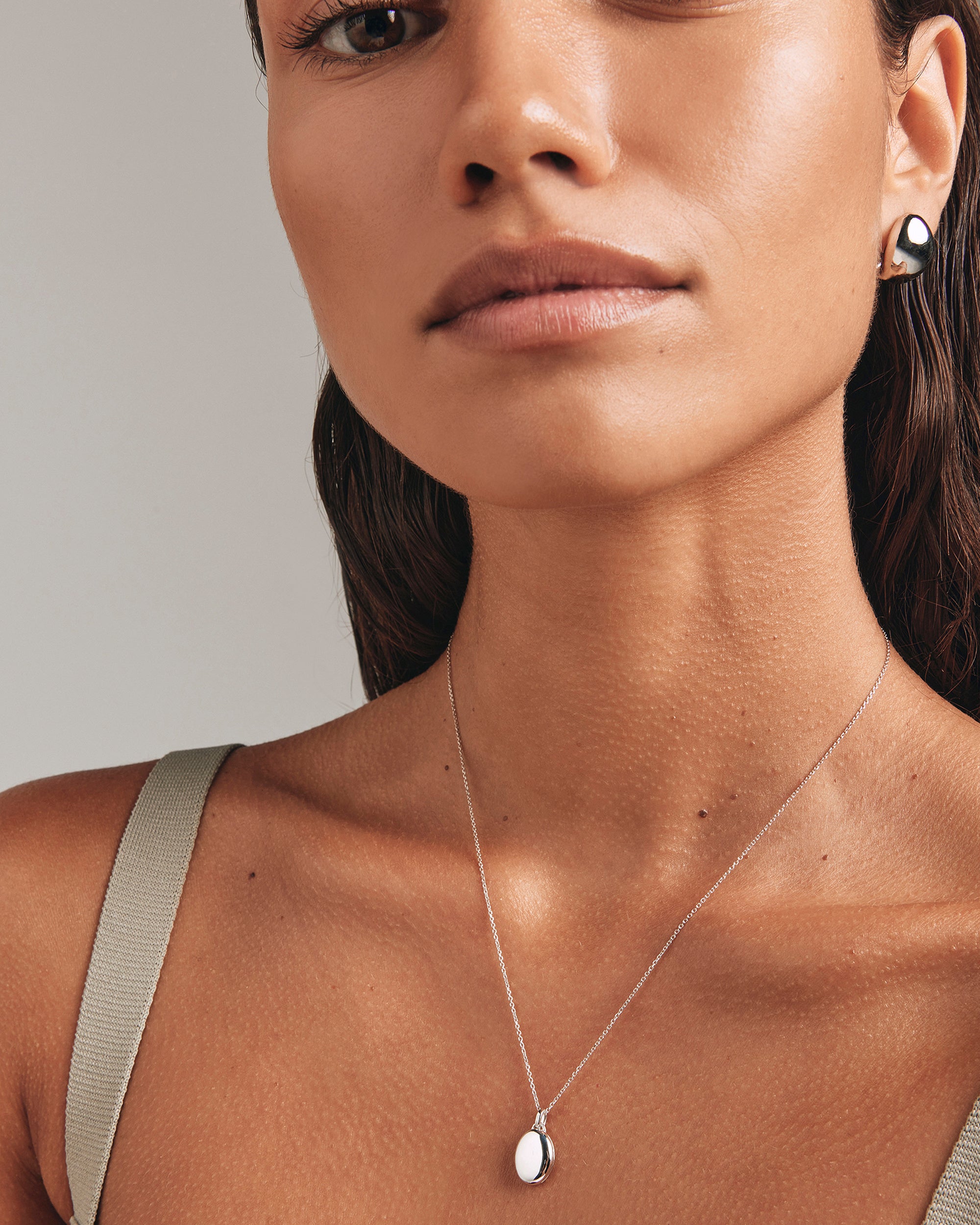 Pandantiv Oval din Argint 925 cu Poze și Mesaj Personalizat - Sentimente Gravate