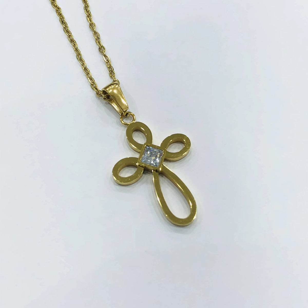 Lant cu Cruce si Diamant - Placat cu Aur 18K - Sentimente Gravate