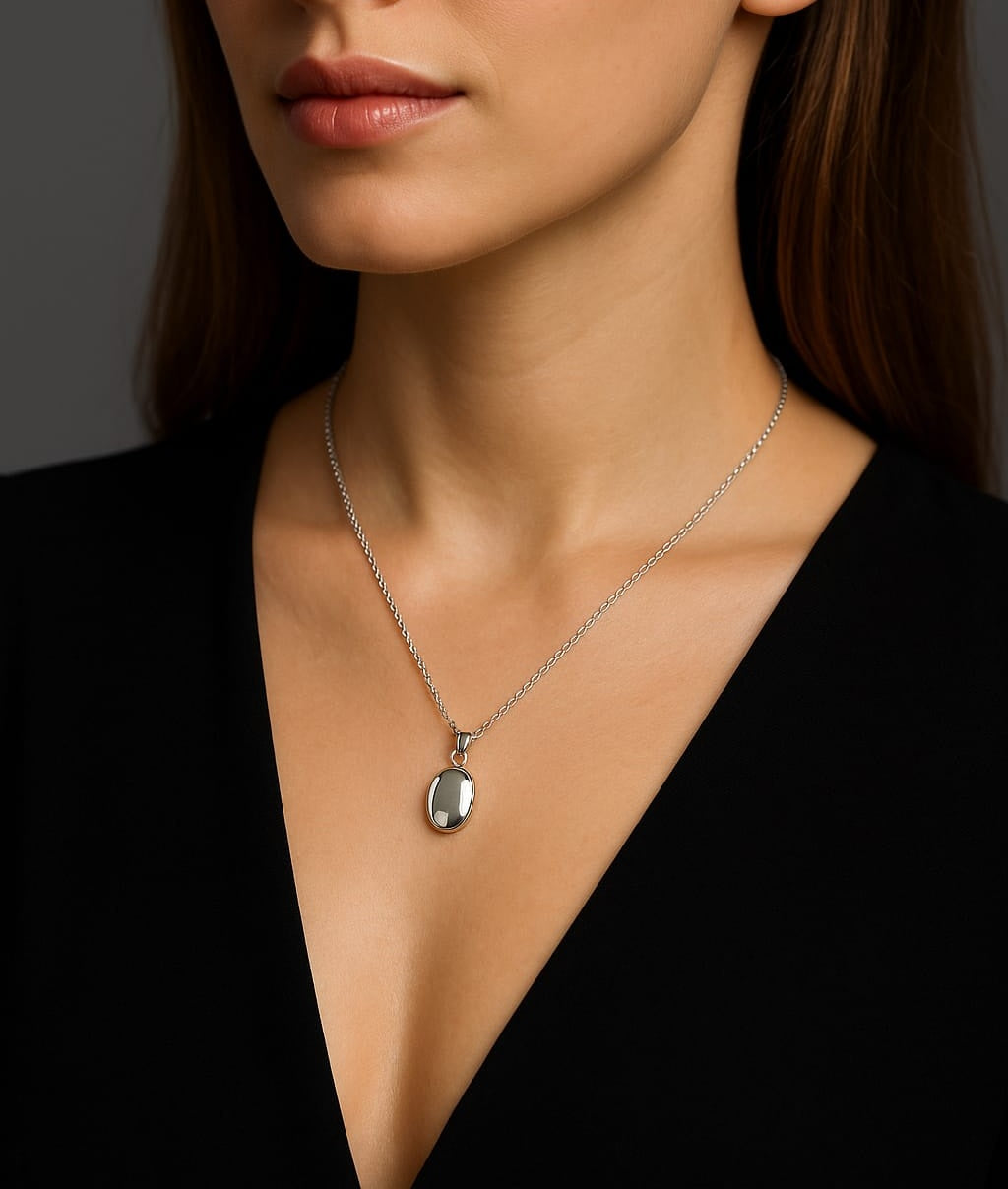 Pandantiv Oval din Argint 925 cu Poze și Mesaj Personalizat - Sentimente Gravate