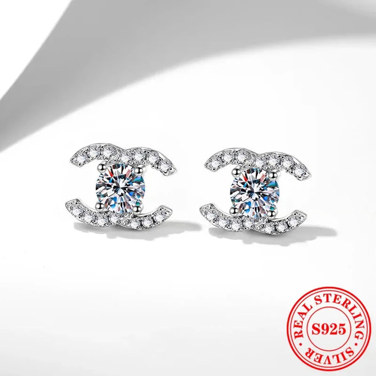 Cercei Argint Aura Eternă cu diamant Moissanite de 0.5 Carate - Sentimente Gravate