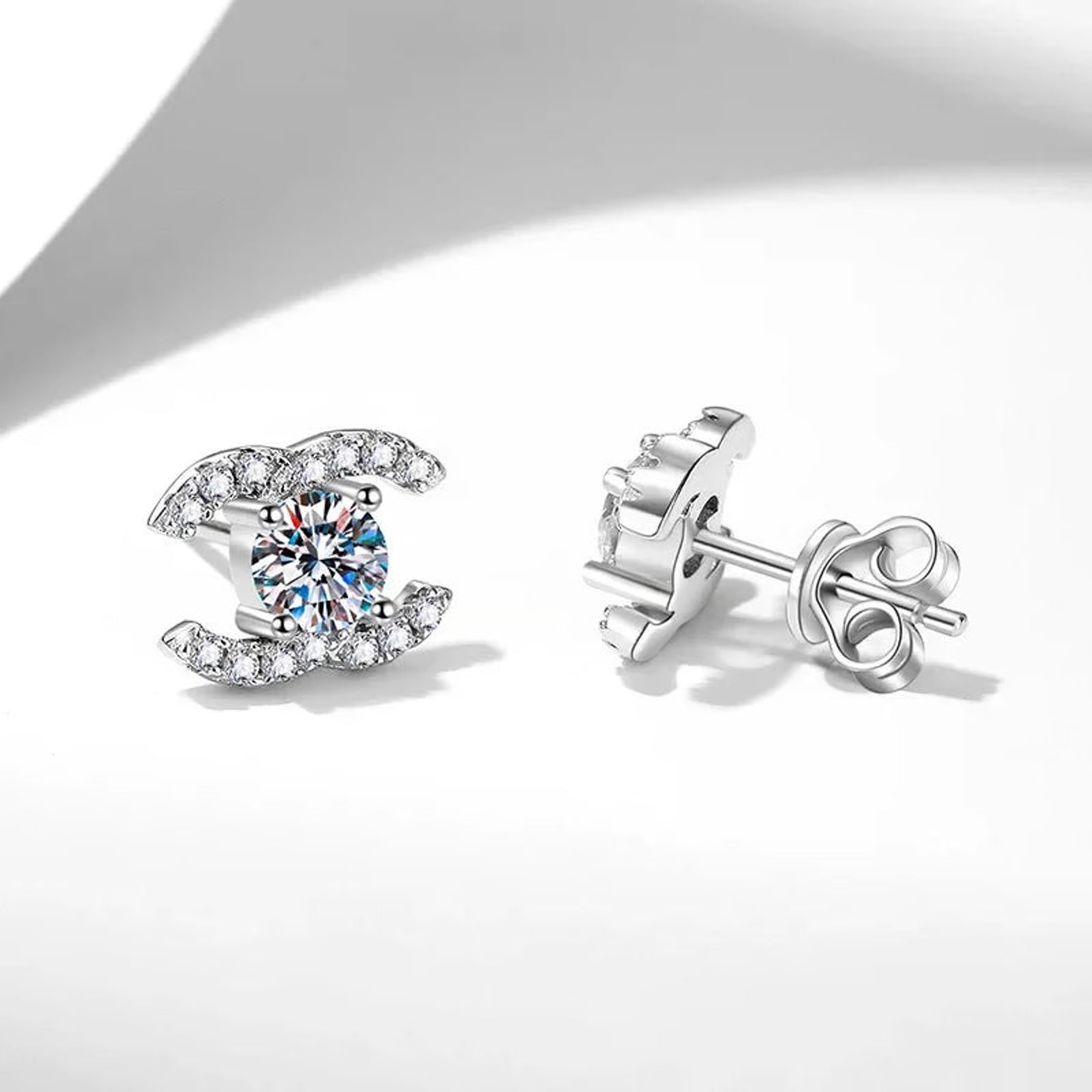 Cercei Argint Aura Eternă cu diamant Moissanite de 0.5 Carate - Sentimente Gravate